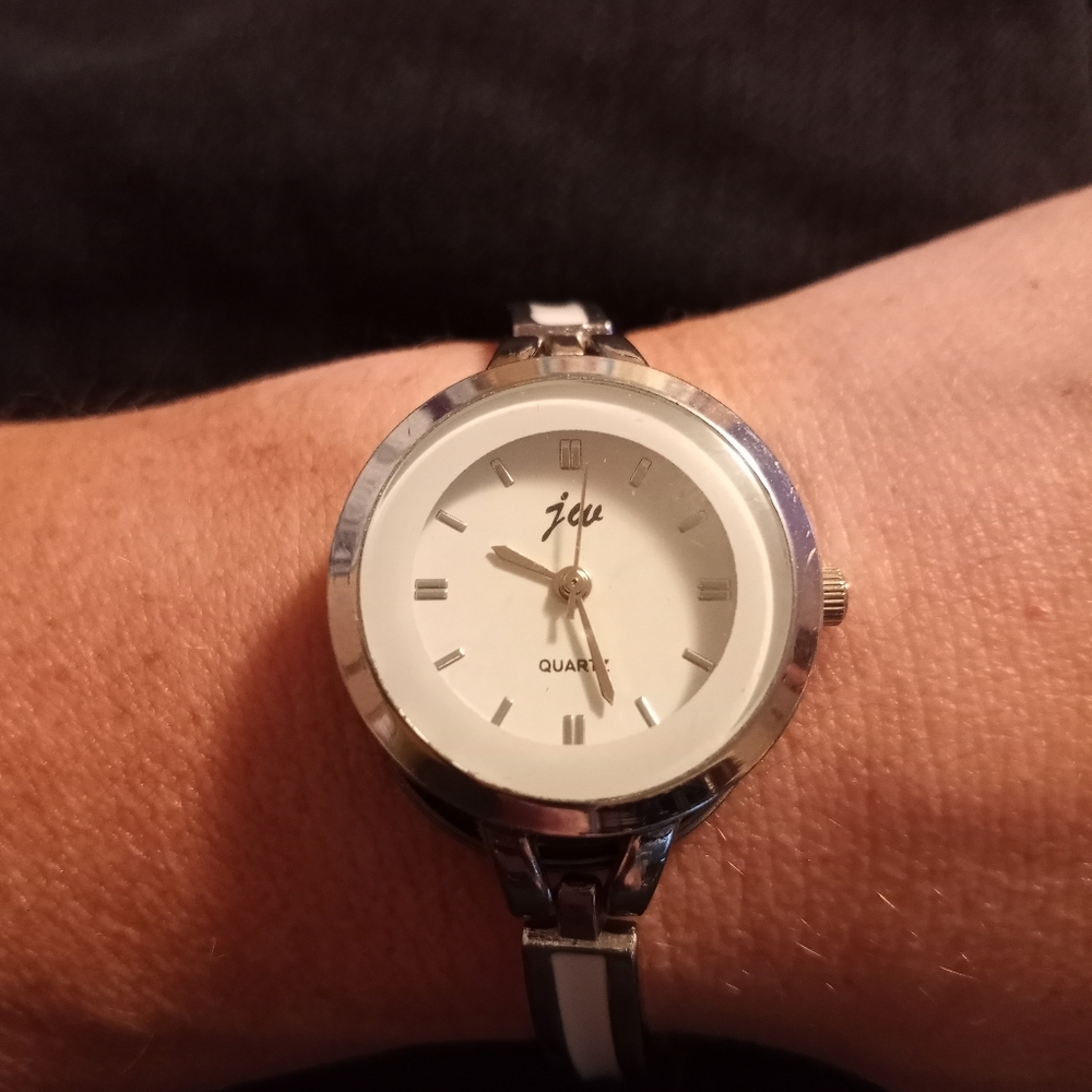A silver Jeu Watch